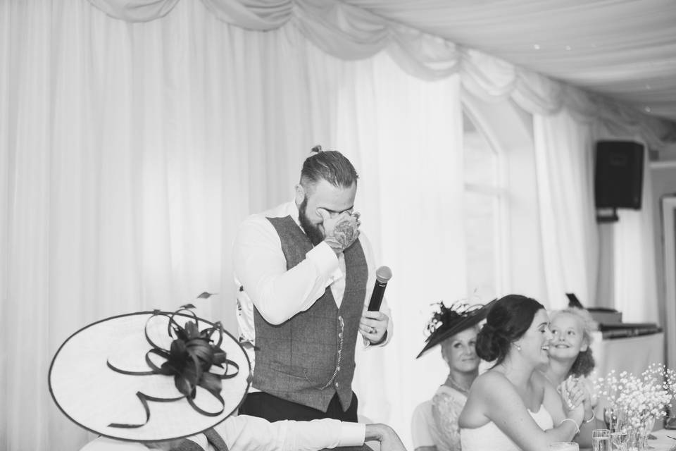 Emotional speech - Laura Helen Photography