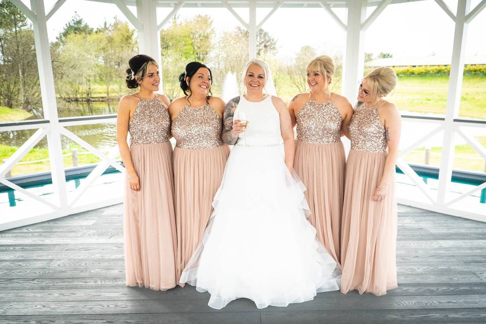 Brides & Bridesmaids