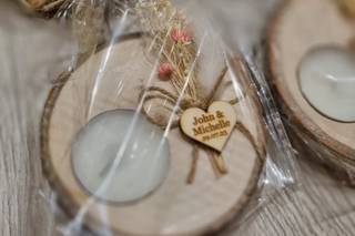 Special Touches favour and table decor specialists