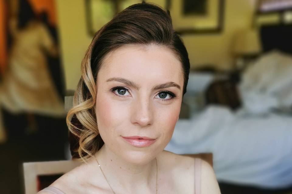 Nicola Louise Makeup Artistry