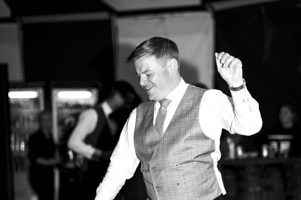 On the dance floor - Kaye & Fraser Photography