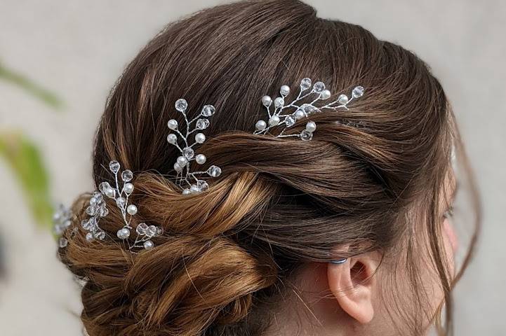 Bridal hair by Laura