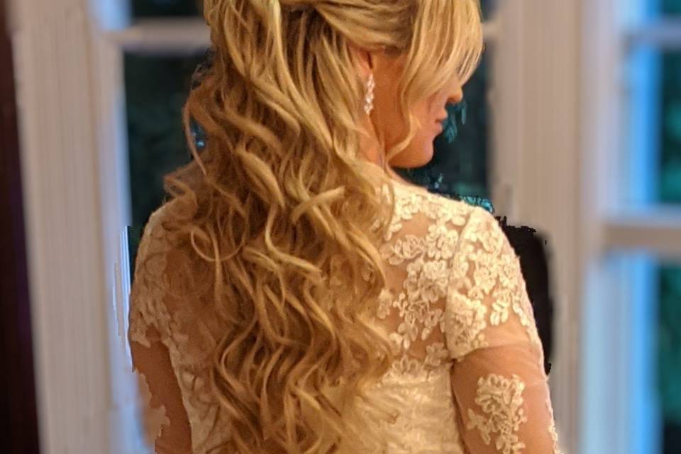 Bridal Hair by Laura