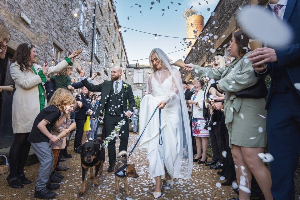 Confetti Shot at Holmes Mill