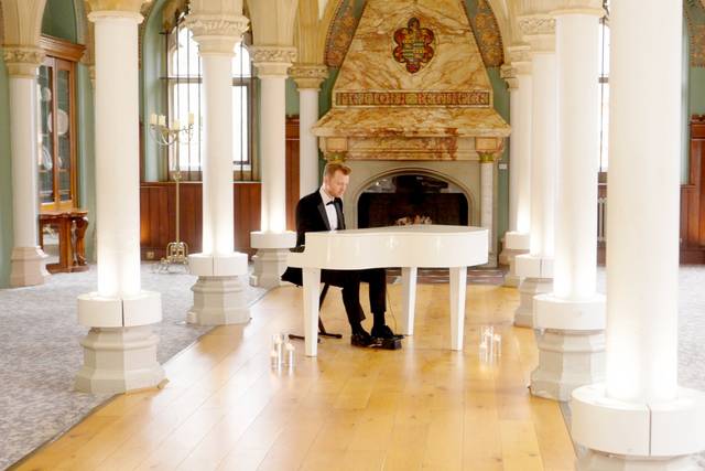 Dan Stokes Piano