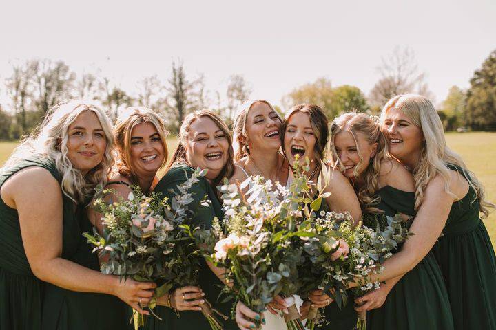 Gorgeous, natural bouquets