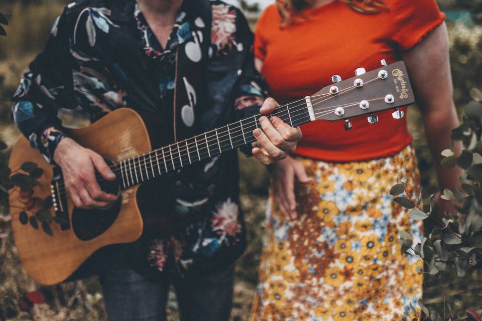 Acoustic music for weddings