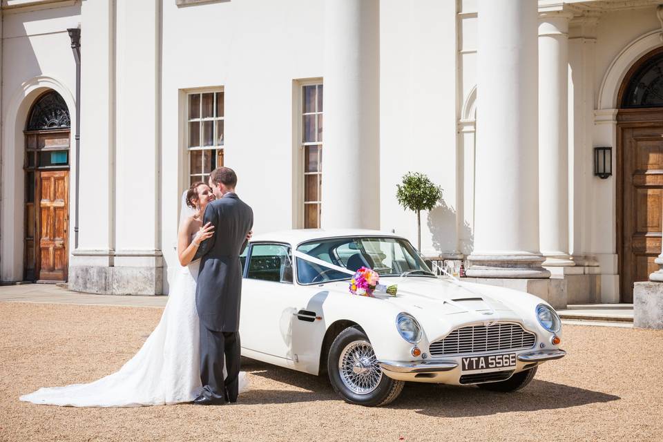 Aston Martin DB6 Hylands House