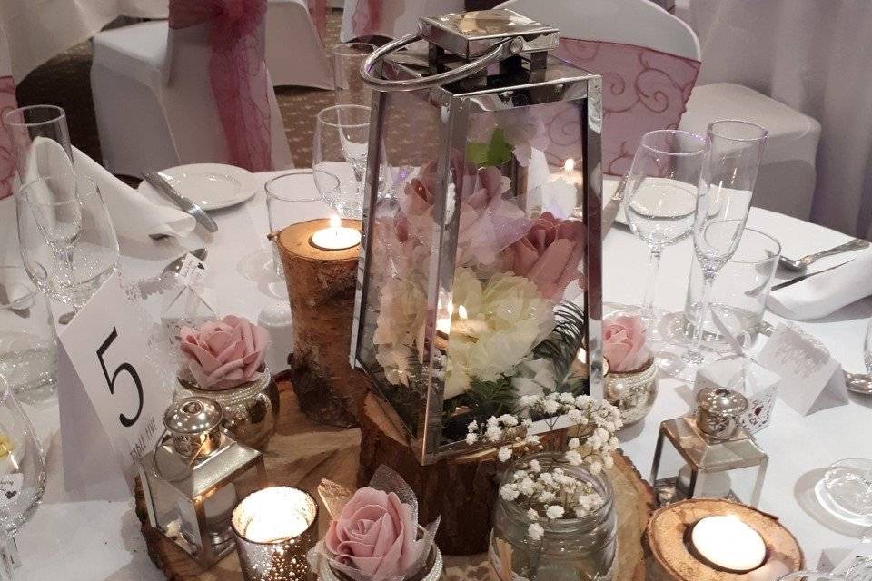 Centrepiece and decor