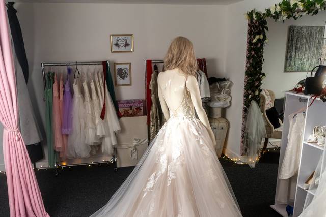 Champagne tulle back