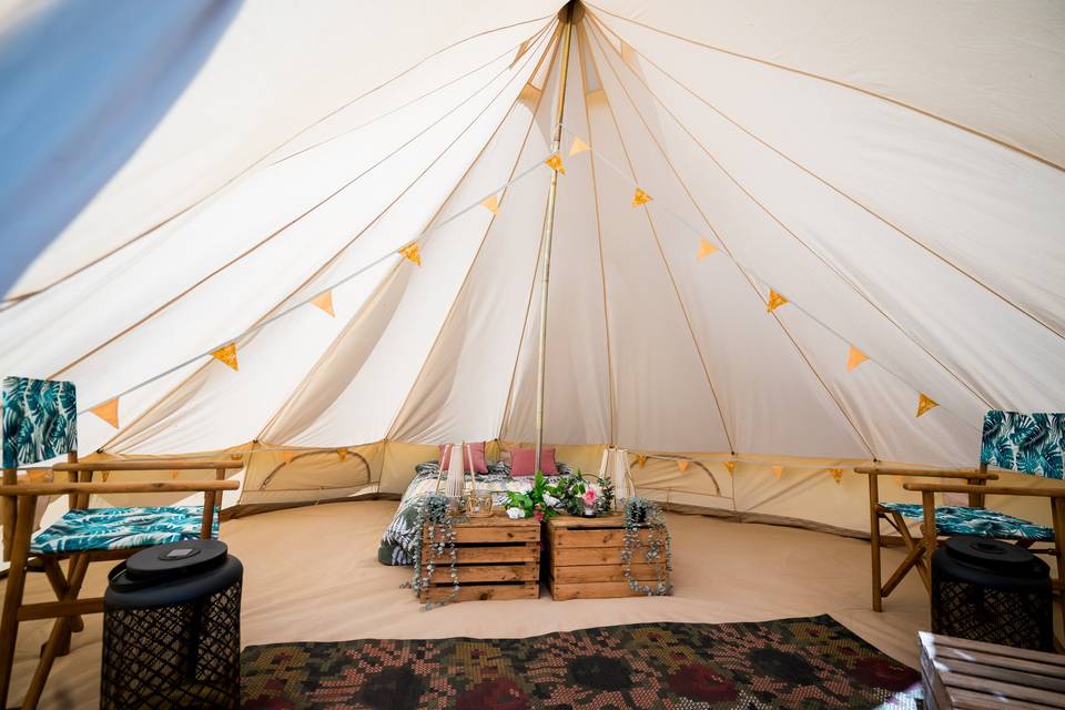 Honeymoon tent