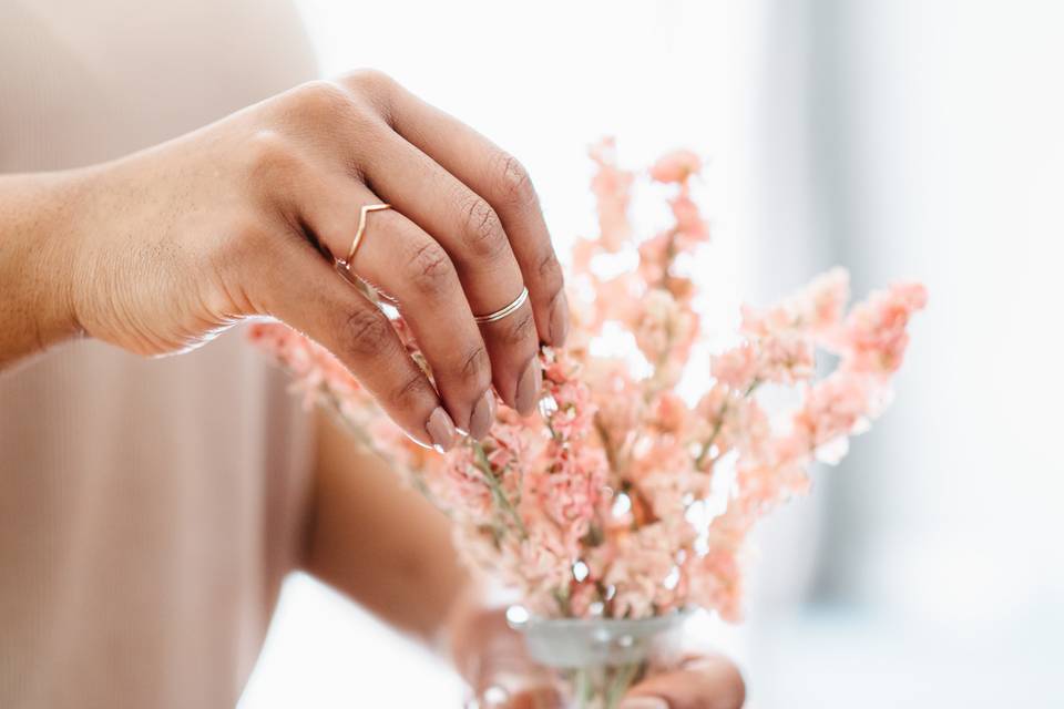 Wishbone wedding ring