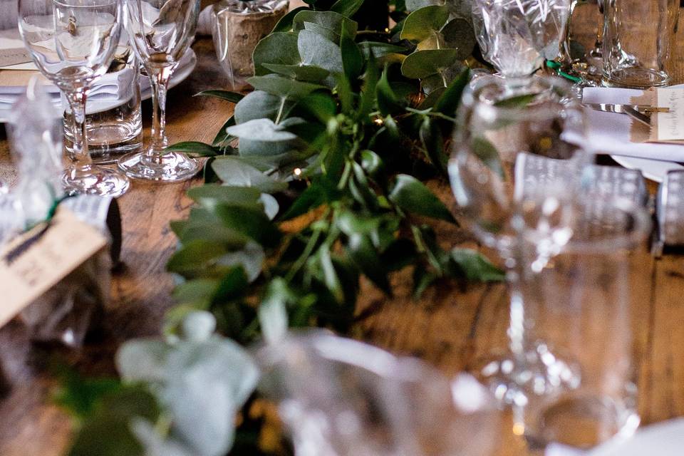 Foliage table runner