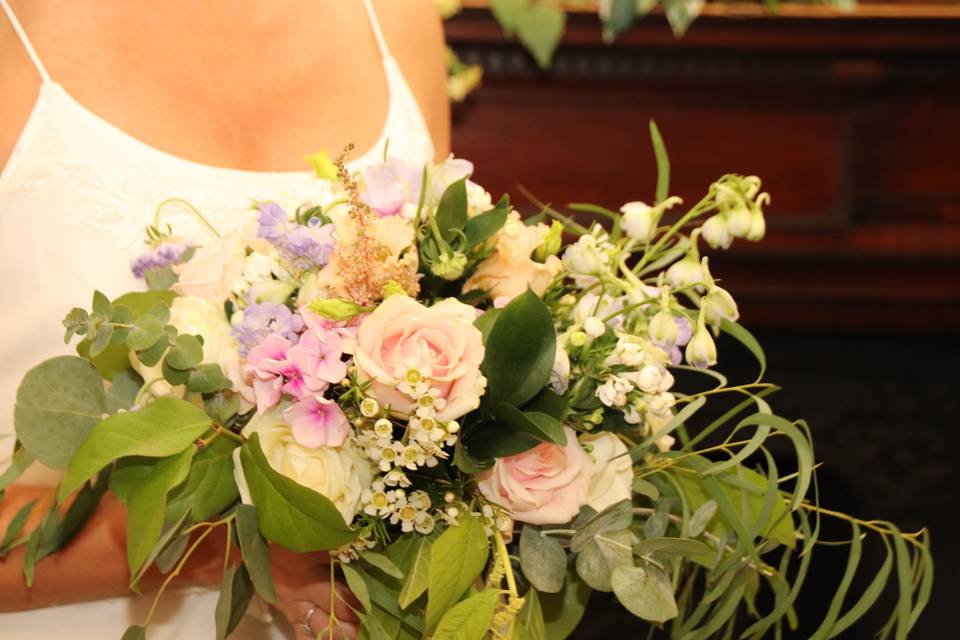 Pastel wedding flowers