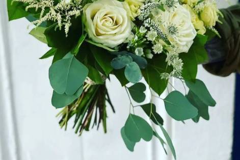 Neutral and beautiful bouquet