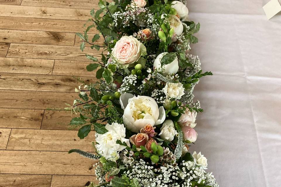 Garden table runner