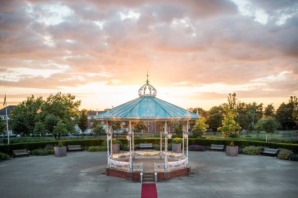 Isla Gladstone Conservatory