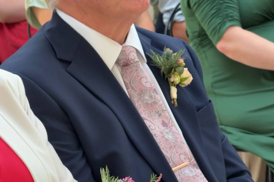 Bridal bouquet and buttonholes