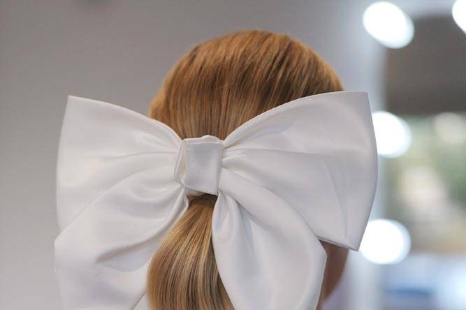 Hollywood waves ponytail