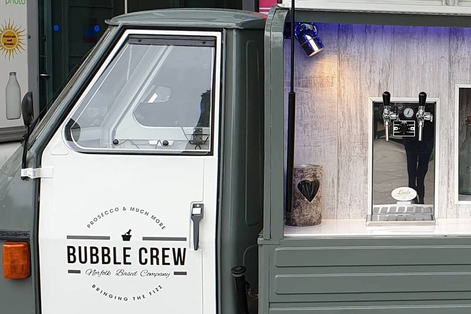 Bubble Crew Prosecco Van