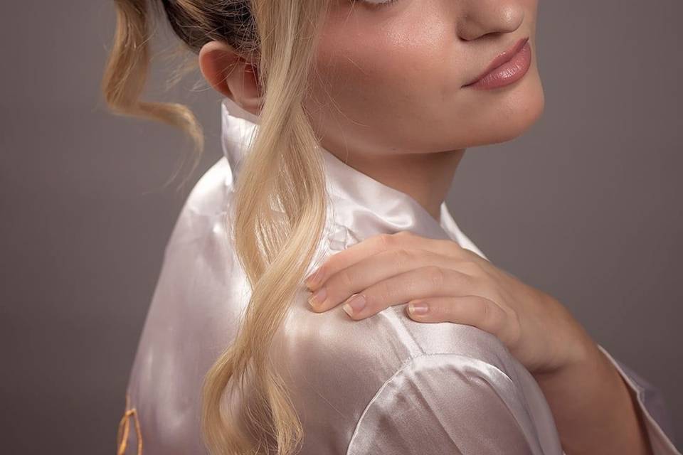 Maid updo