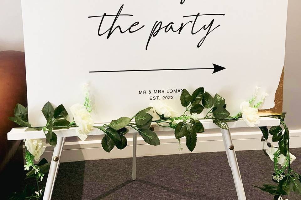 Welcome Party Sign