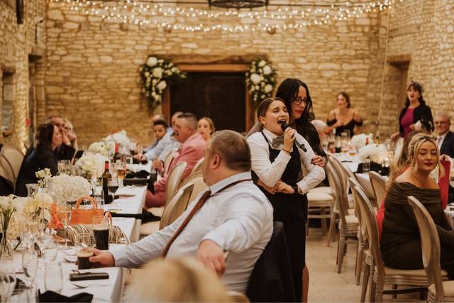 Mid singing