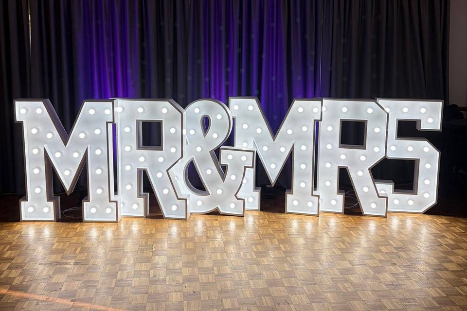 Light up Mr & Mrs