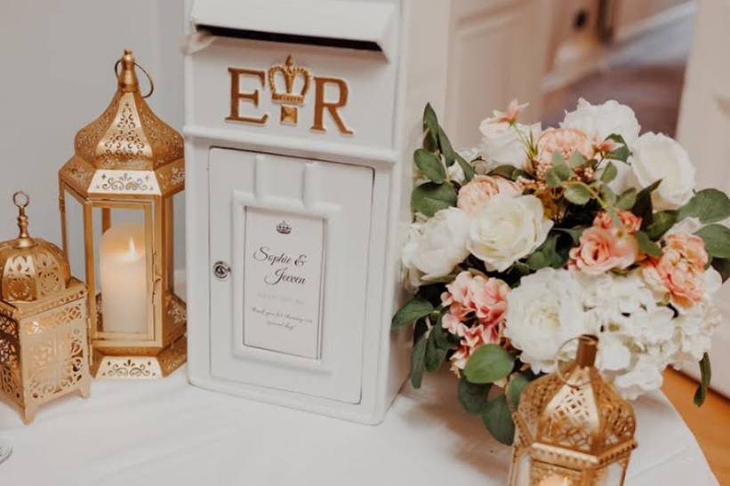 Gold Arches Wedding Stage