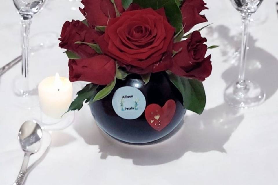 black fish bowl vase