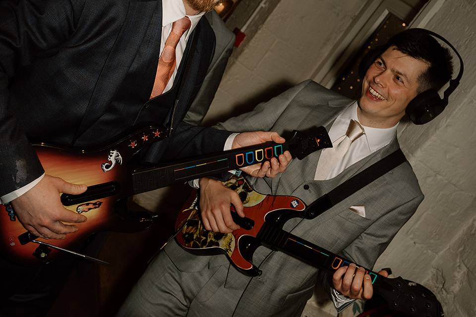 Joypad videogames for weddings