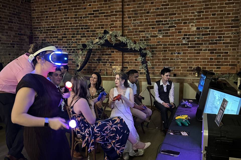 Joypad videogames for weddings