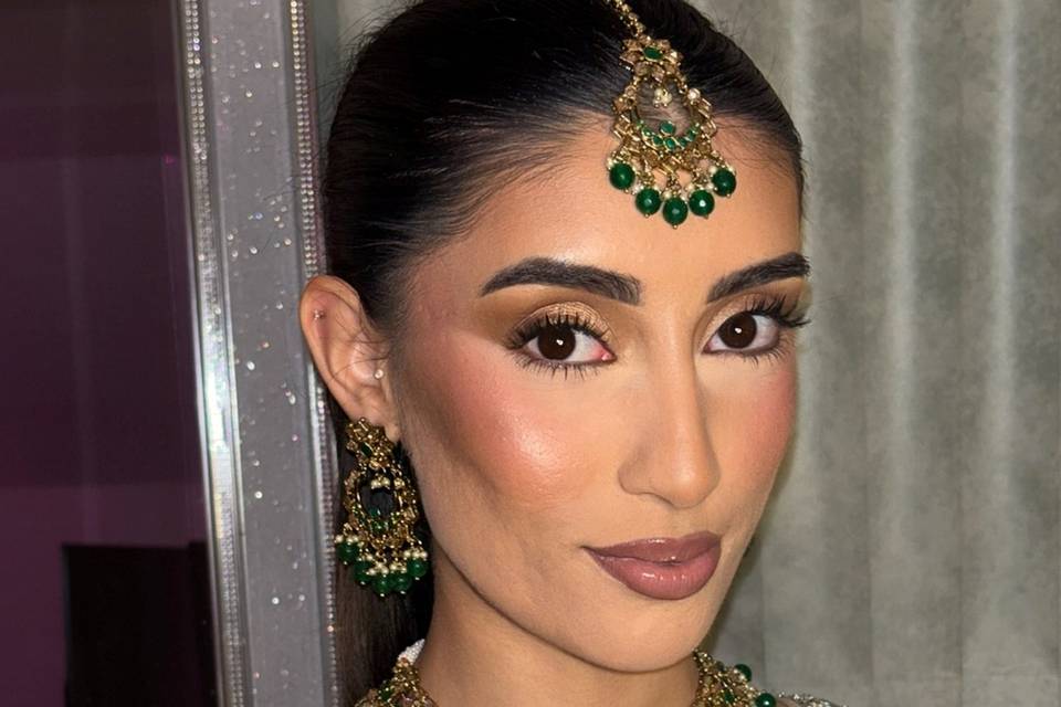 Bronze bridesmaid glam