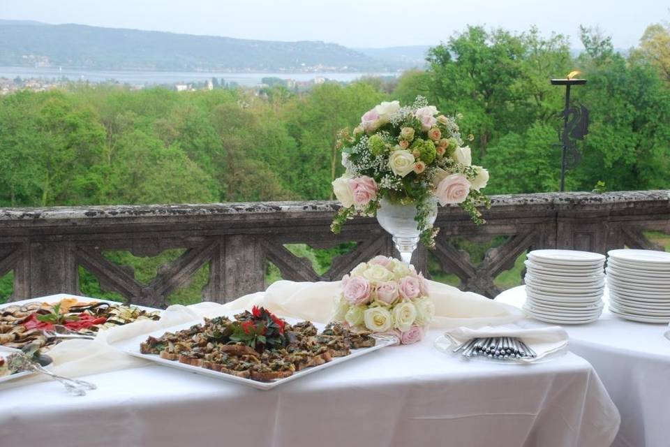 allestimento-buffet-sulla-terrazza-del-castello_2_22749