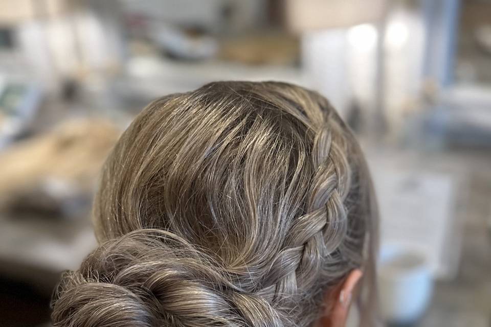 Bridesmaid hair