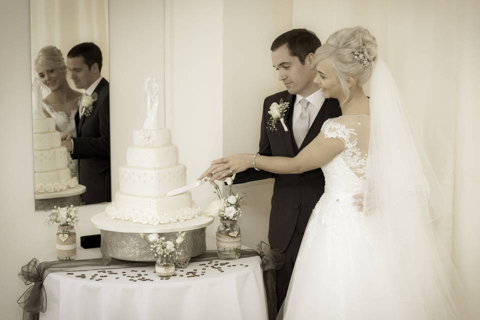 Perfect cake cutting