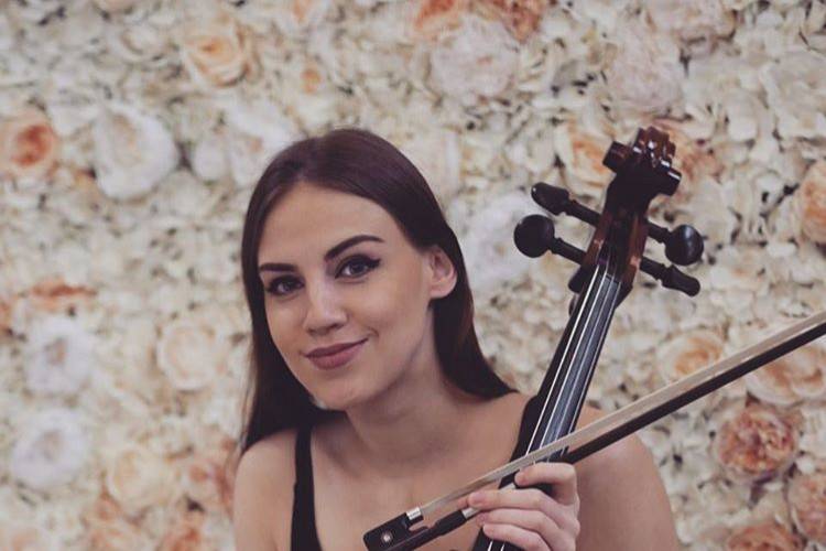 Isabella Dembinska - Cello