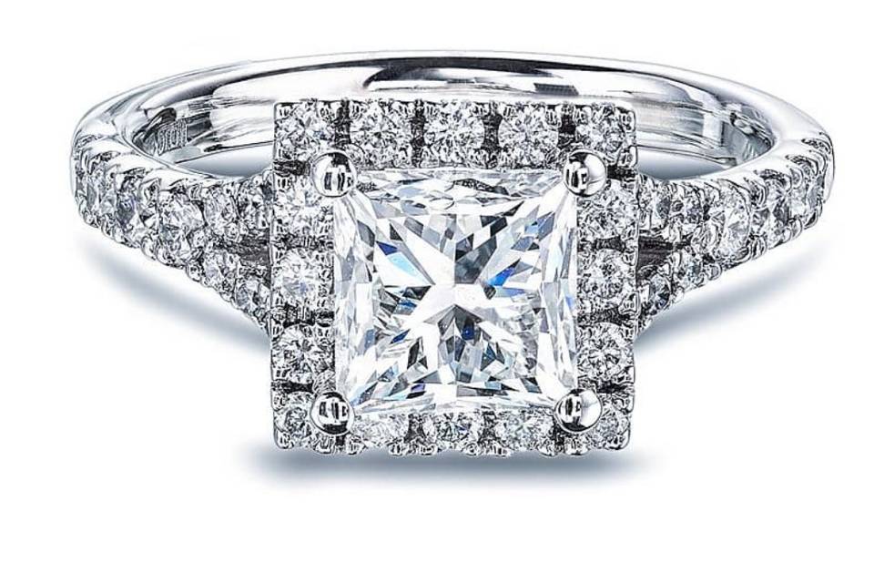 Princess cut engagement ring