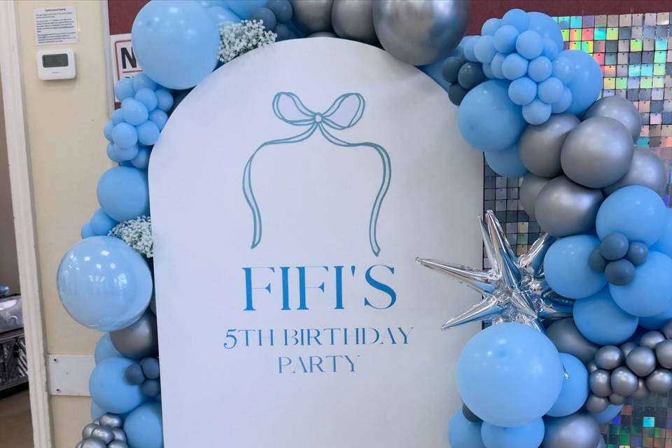 Sailboard and balloon decor