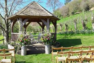 THE LONGHOUSE AT BRUTON