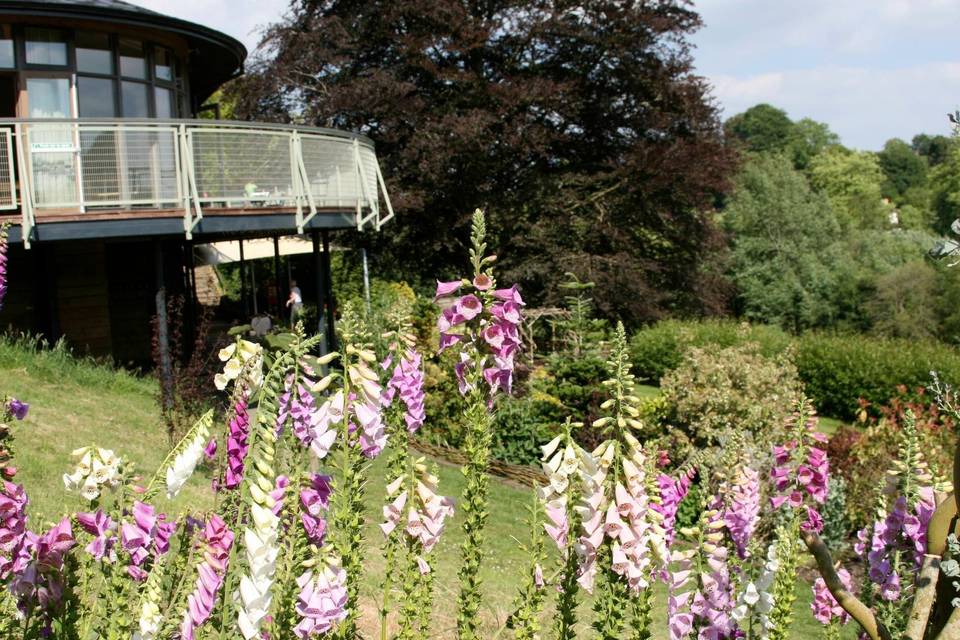 THE LONGHOUSE AT BRUTON