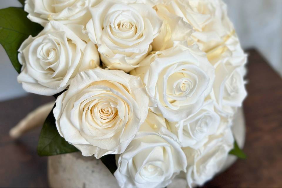 Classic Infinity Rose Bouquet