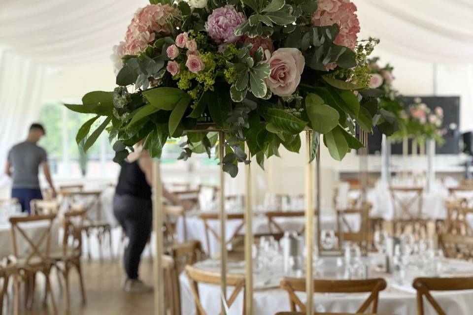 Tall table flowers