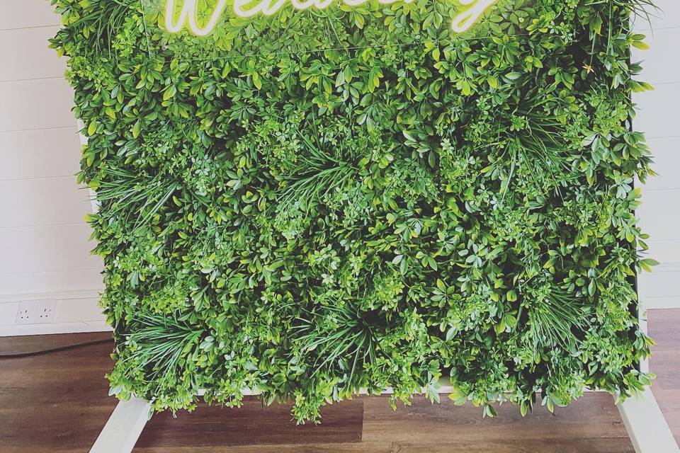 Foliage Neon Wall