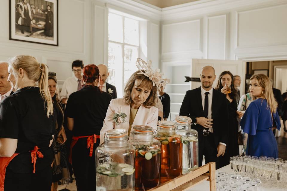 Reception drinks outdoors