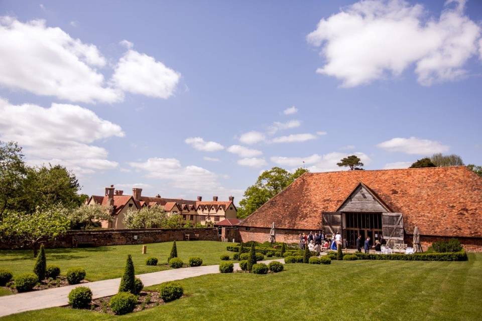 Ufton Court and the Tithe Barn