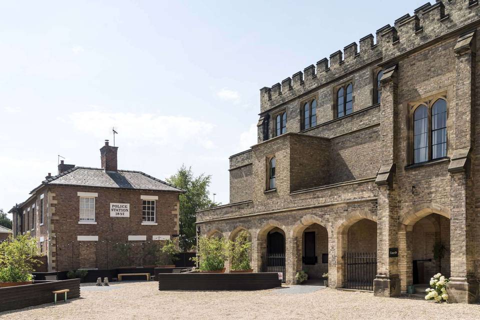 Regal courtyard