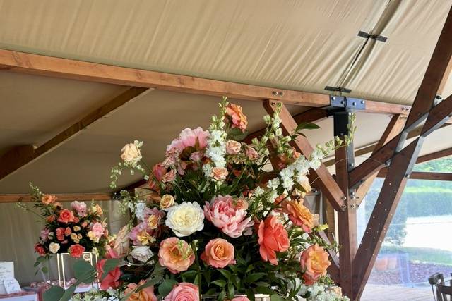 sweet stems and wedding decor
