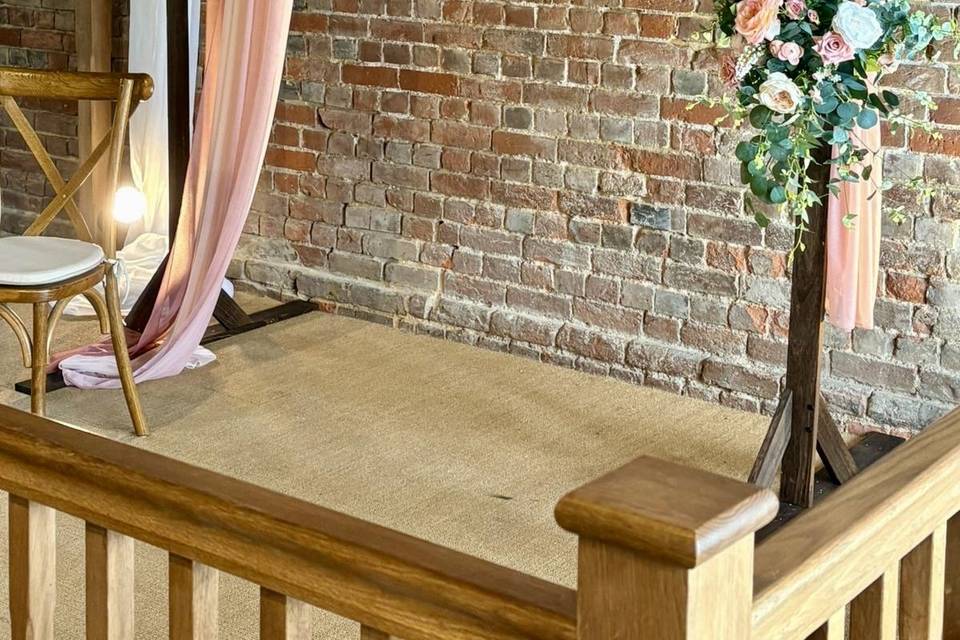 wooden arch hire