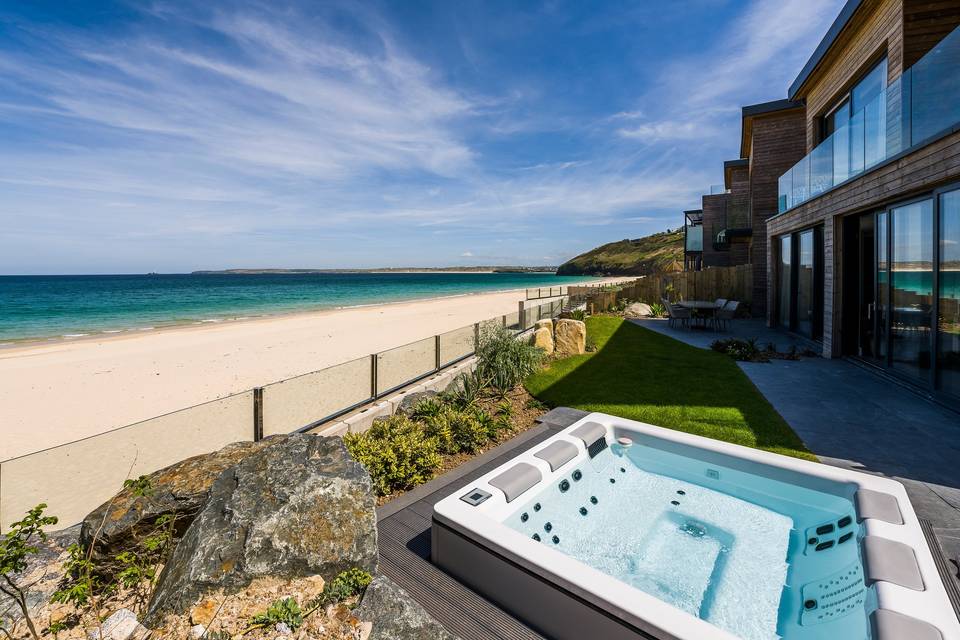 Beach Lodge private hot tub